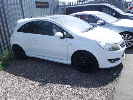 VAUXHALL CORSA 1.2 i 16v Limited Edition